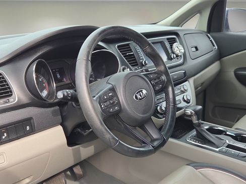 Used 2019 Kia Sedona EX image 27