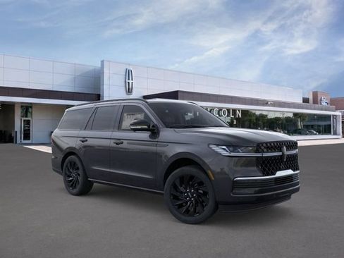 New 2026 Lincoln Navigator Reserve w/ Jet Appearance Package AWD/4WD image 8