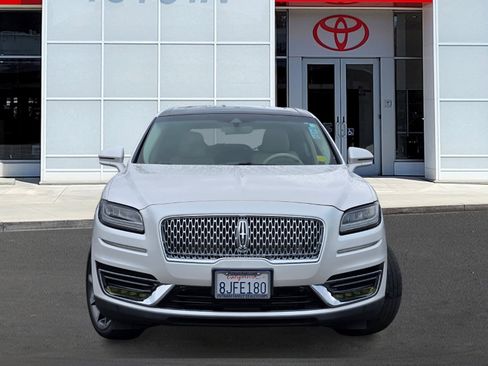 Used 2019 Lincoln Nautilus Reserve AWD/4WD image 2