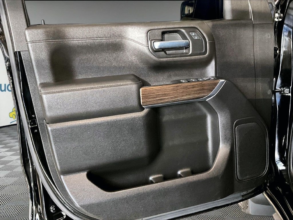 Used 2022 Chevrolet Silverado 1500 LT Trail Boss w/ Bed Protection Package AWD/4WD image 9