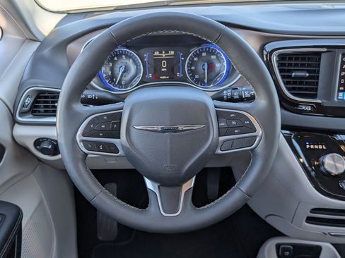 Used 2024 Chrysler Voyager LX FWD image 15