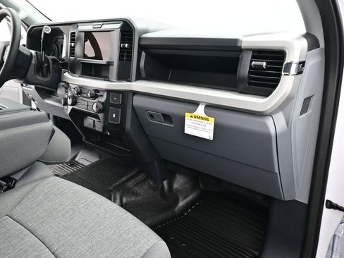 New 2026 Ford F250 XL w/ XL Chrome Package image 23