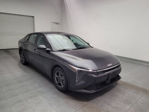 Used 2025 Kia K4 FWD image 13
