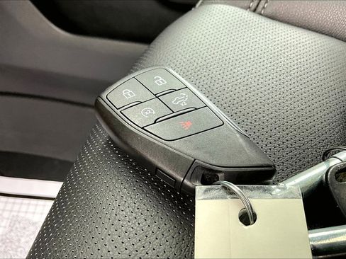 Used 2025 GMC Sierra 3500 SLT w/ SLT Premium Package image 11