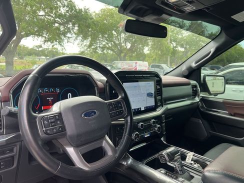 Used 2021 Ford F150 Lariat image 9