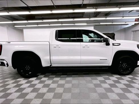 Used 2024 GMC Sierra 1500 Elevation w/ Elevation Premium Package AWD/4WD image 15