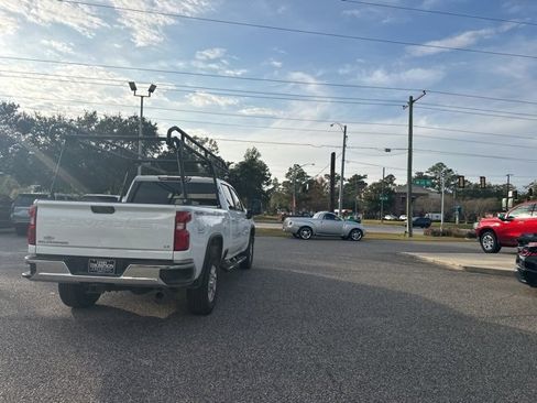 Used 2023 Chevrolet Silverado 2500 LT image 6