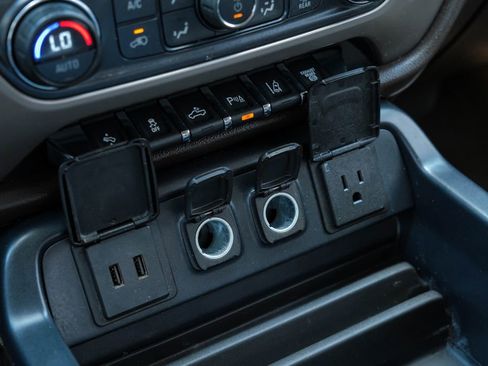 Used 2016 GMC Sierra 2500 Denali w/ Duramax Plus Package image 26