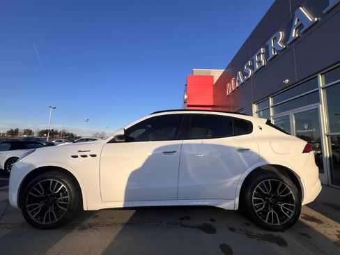 Used 2023 Maserati Grecale Modena image 10