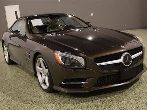 Used 2016 Mercedes-Benz SL 550 image 1