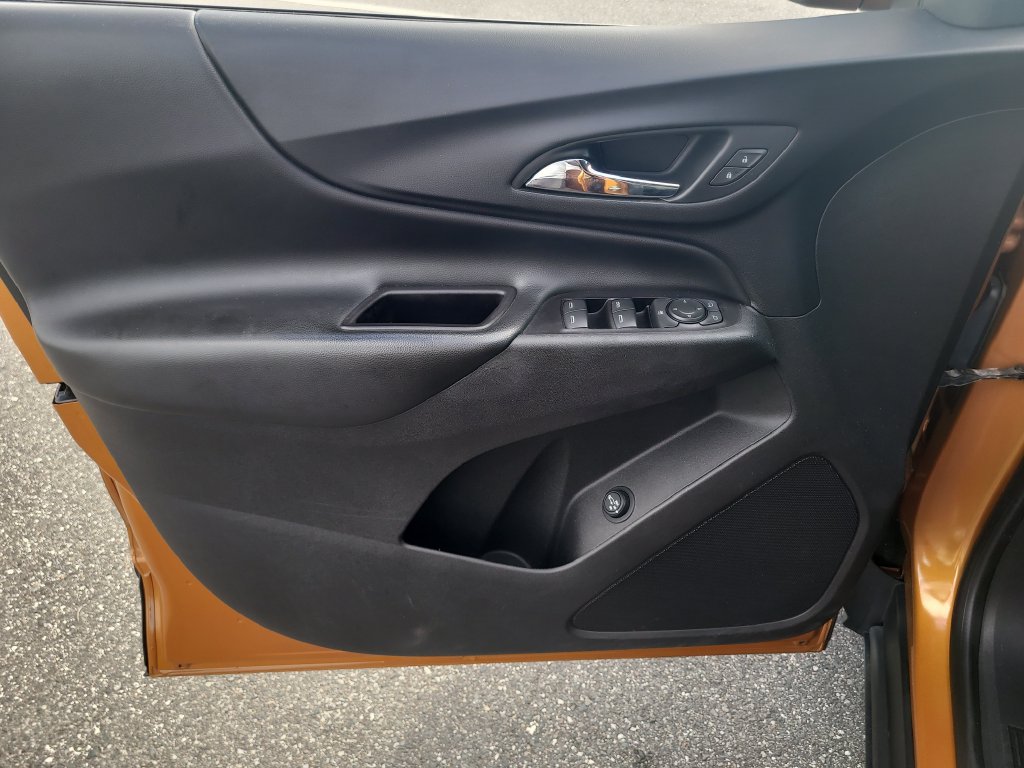 Used 2018 Chevrolet Equinox LT AWD/4WD image 19