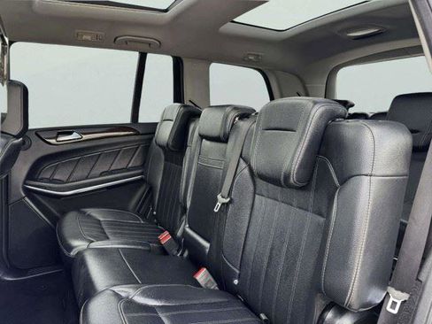 Used 2014 Mercedes-Benz GL 450 4MATIC image 34