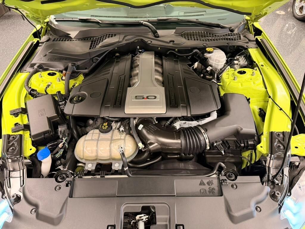 Used 2020 Ford Mustang GT Premium w/ Equipment Group 401A RWD image 13
