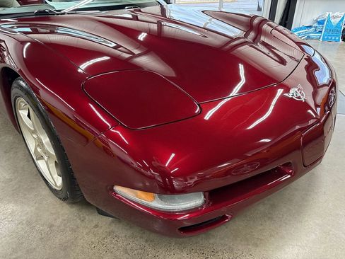 Used 2003 Chevrolet Corvette Convertible w/ Preferred Equipment Group1 image 25