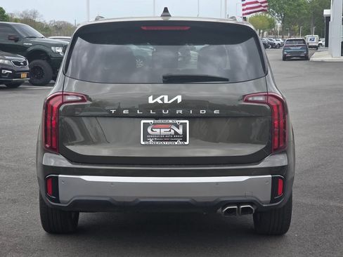Used 2025 Kia Telluride S FWD image 5