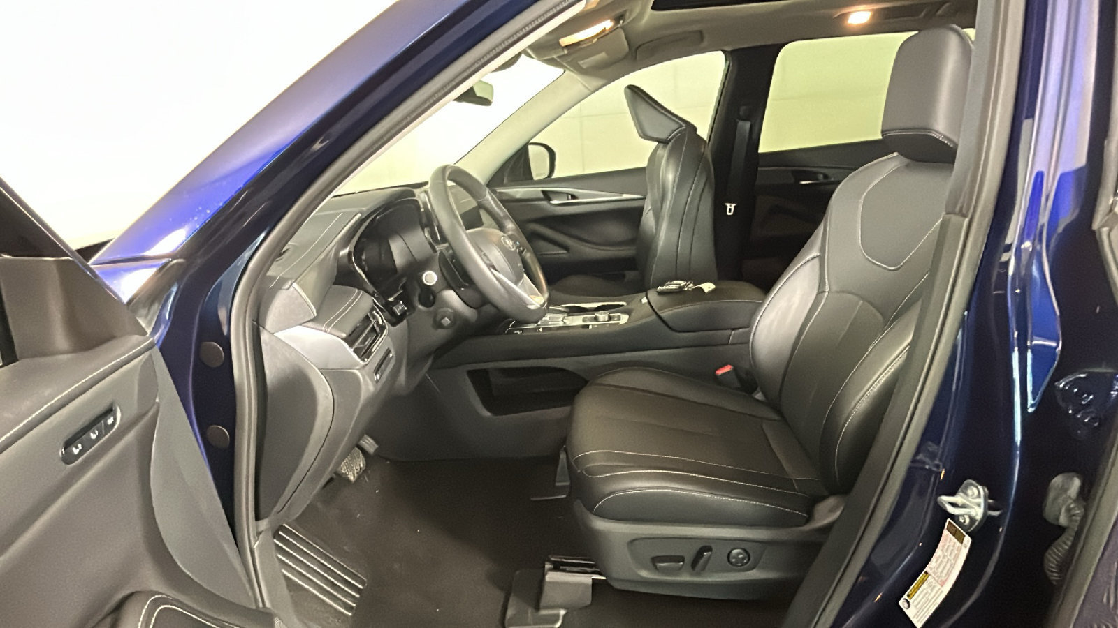 Used 2024 INFINITI QX60 Luxe AWD/4WD image 11
