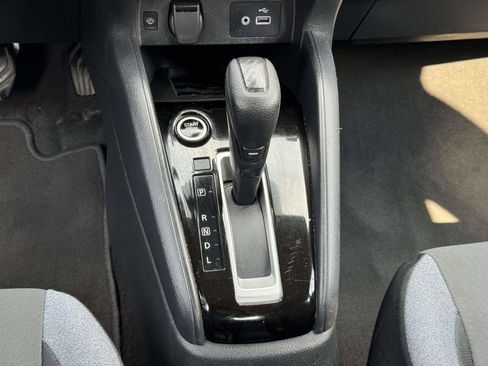 Used 2024 Nissan Versa SV FWD image 8