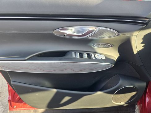 Used 2023 Genesis GV70 2.5T w/ Advanced Package image 9