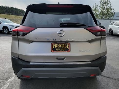 Used 2021 Nissan Rogue SL w/ Premium Package image 7