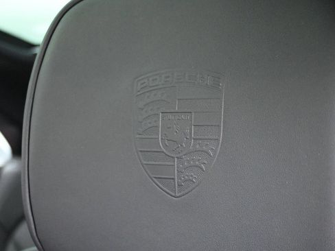 Certified 2025 Porsche Macan AWD/4WD image 22
