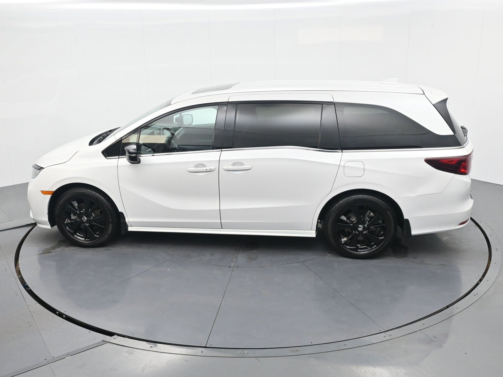 Used 2024 Honda Odyssey Sport image 24