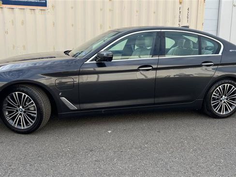 Used 2018 BMW 530e RWD image 5
