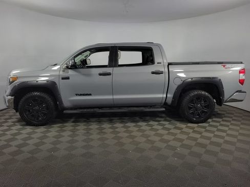Used 2020 Toyota Tundra SR5 w/ SR5 Leather Package RWD image 4