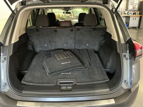 Used 2021 Nissan Rogue SV AWD/4WD image 13