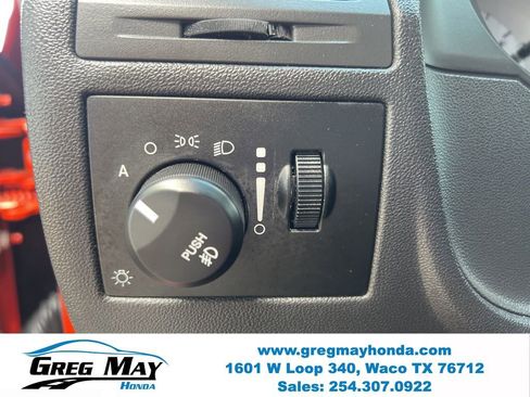 Used 2009 Dodge Challenger SRT8 w/ SRT Option Group II RWD image 21