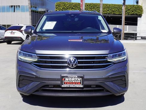 Used 2023 Volkswagen Tiguan SE image 3