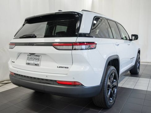 Certified 2023 Jeep Grand Cherokee Limited w/ Black Appearance Package AWD/4WD image 4