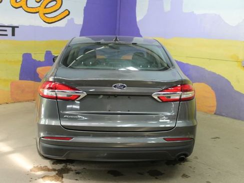 Used 2020 Ford Fusion SE FWD image 7