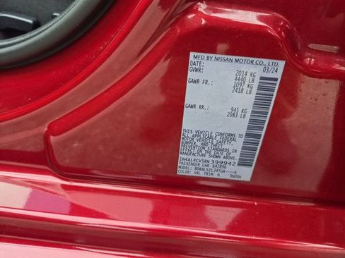 Used 2024 Nissan Altima 2.0 SR FWD image 32