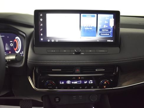 Used 2026 Nissan Rogue Platinum w/ Platinum Premium Package AWD/4WD image 19