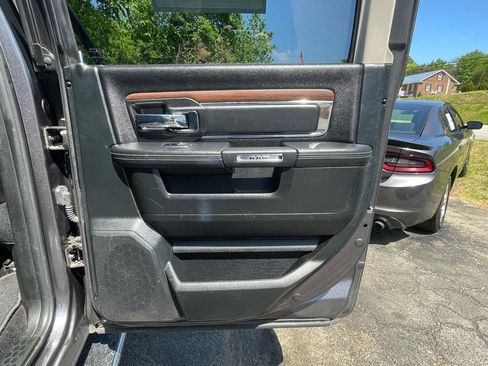 Used 2016 RAM 1500 Laramie w/ Convenience Group AWD/4WD image 24