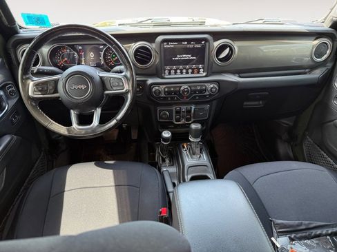 Used 2021 Jeep Gladiator Overland AWD/4WD image 14