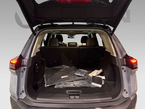 Used 2023 Nissan Rogue SV w/ SV Premium B Package image 26