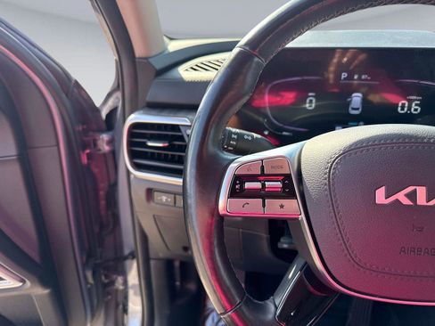 Used 2024 Kia Telluride EX w/ EX Captain's Chair Package image 38