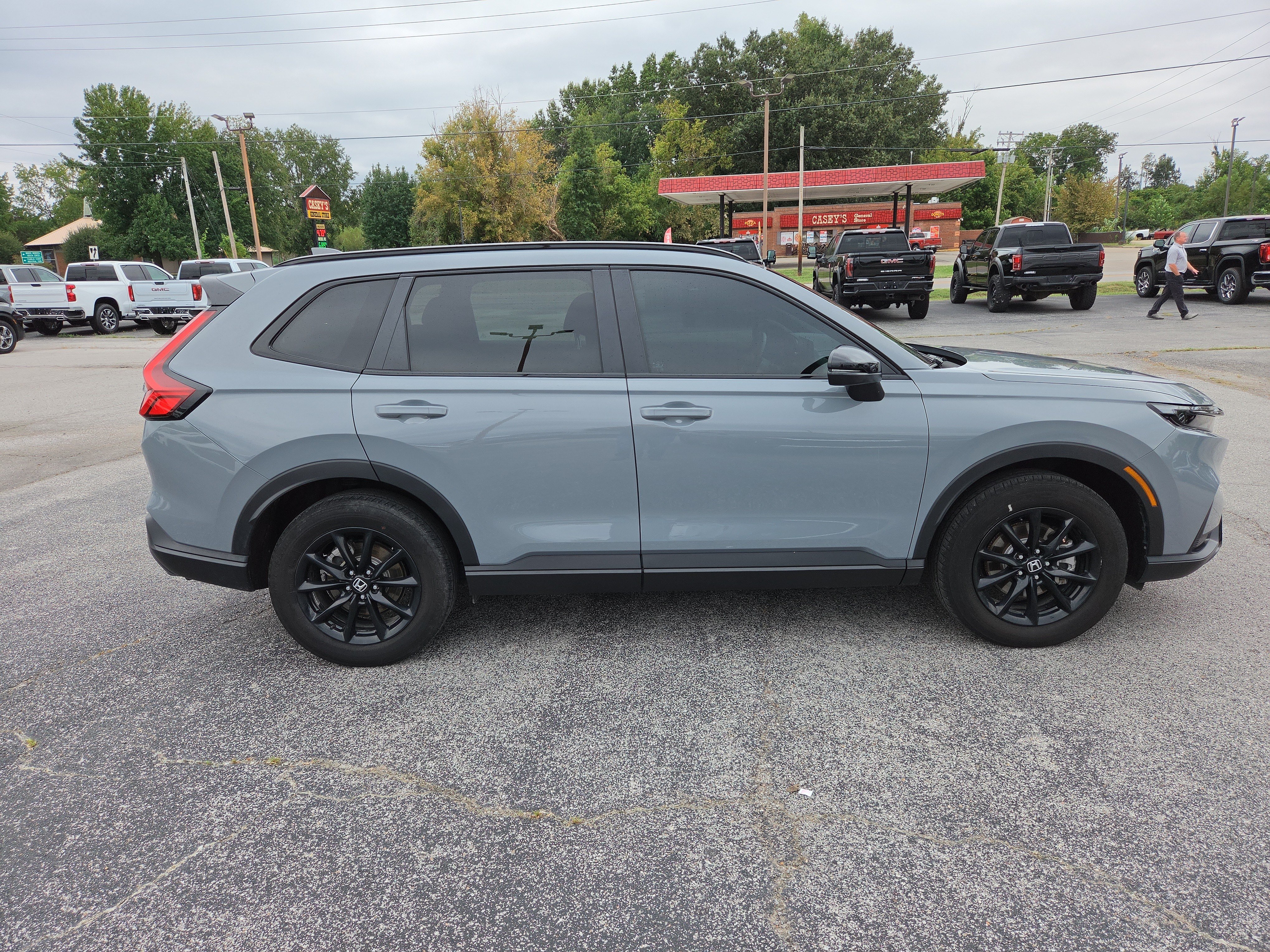 Used 2026 Honda CR-V Sport image 3
