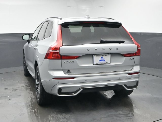 Used 2024 Volvo XC60 B5 Plus w/ Protection Package Premier AWD/4WD image 7