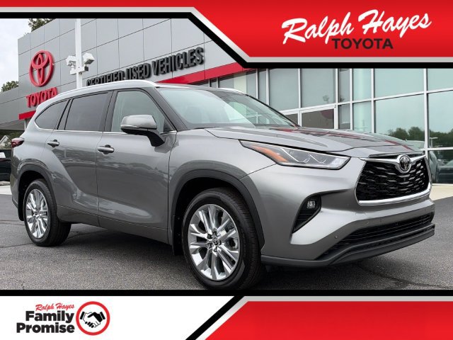 Used 2026 Toyota Highlander Limited AWD/4WD image 1