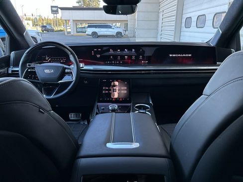 Certified 2025 Cadillac Escalade V w/ LPO, ONYX Package AWD/4WD image 28