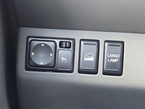 Used 2019 Nissan Frontier SV image 29