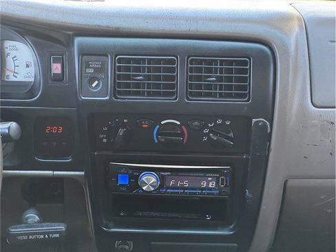 Used 2003 Toyota Tacoma 4x4 Xtracab V6 image 21