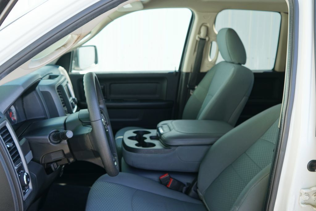 Used 2018 RAM 1500 Express w/ Express Value Package AWD/4WD image 13