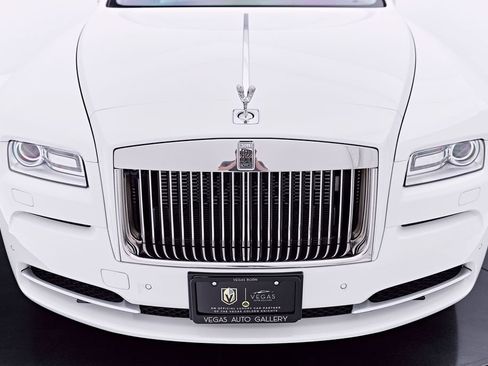 Used 2014 Rolls-Royce Wraith RWD image 20