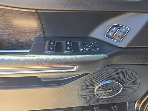 Used 2020 Ford Expedition Limited AWD/4WD image 17