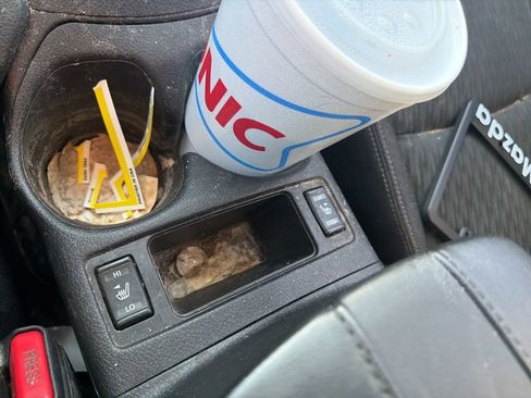 Used 2020 Nissan Rogue SV image 23