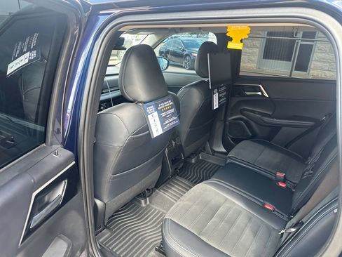 Used 2024 Mitsubishi Outlander SE FWD image 12