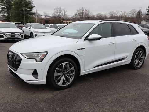 Used 2021 Audi e-tron Premium Plus w/ Premium Plus Package AWD/4WD image 2